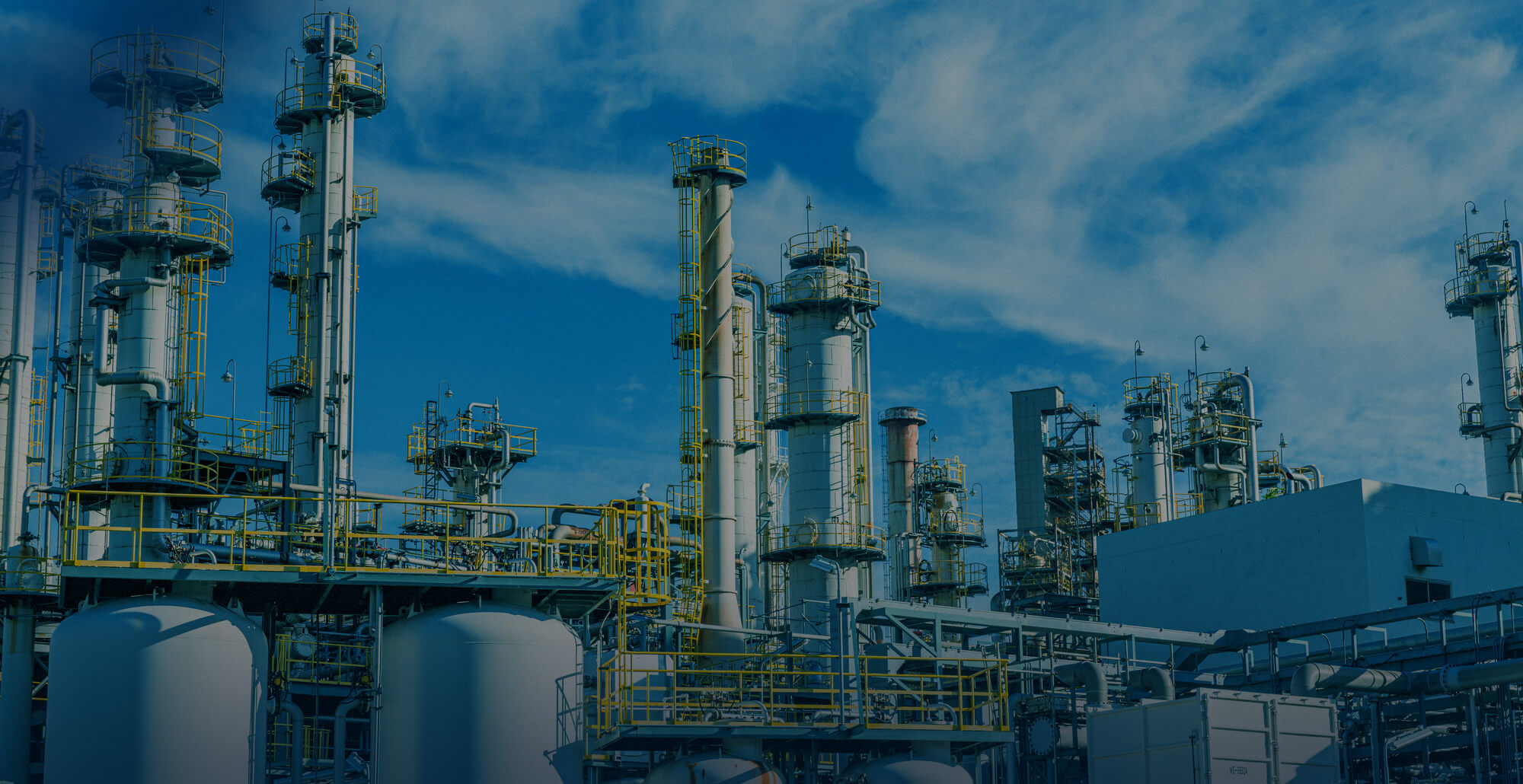 プラントの未来を支える、確かな配管技術。 歩建で手に職をつけて、一生モノの技術を自分の力に。